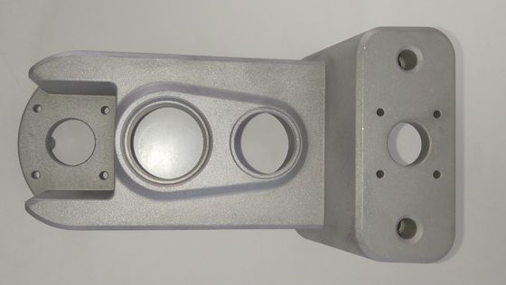 Piezas de lanzamiento de la aleación de aluminio del moldeo a presión ADC12 de las piezas de la fundición a presión de la electroforesis de la voladura de arena