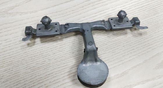 La aleación de aluminio que quita las rebabas a presión las piezas de las piezas de la fundición moldeo por inyección