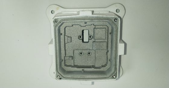 El aluminio de la precisión del molde del servicio de encargo de Alu ADC 12 a presión galjanoplastia de las fundiciones PVD