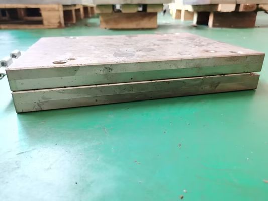 El moldeo por inyección de la compresión SKD61 del silicón de goma del molde modificó para requisitos particulares