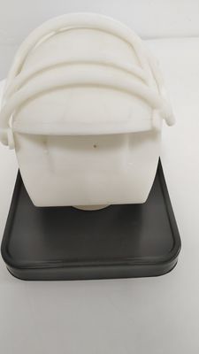 Cold Runner Oem piezas de plástico personalizadas pequeños abdominales casco de empalme