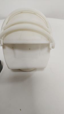 Cold Runner Oem piezas de plástico personalizadas pequeños abdominales casco de empalme