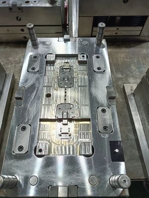 Producción y procesamiento de máquinas de moldeo de plástico a medida ISO