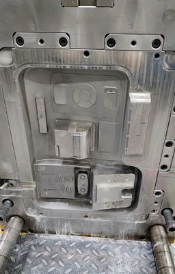 Fabricación de plásticos hecha fácil con solución de moldeo por inyección de acabado de superficie lisa